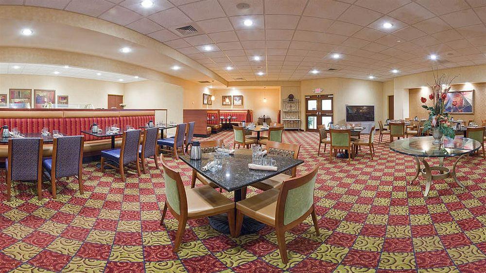 Holiday Inn Hotel And Suites Beaumont-Plaza I-10 & Walden, An Ihg Hotel Esterno foto